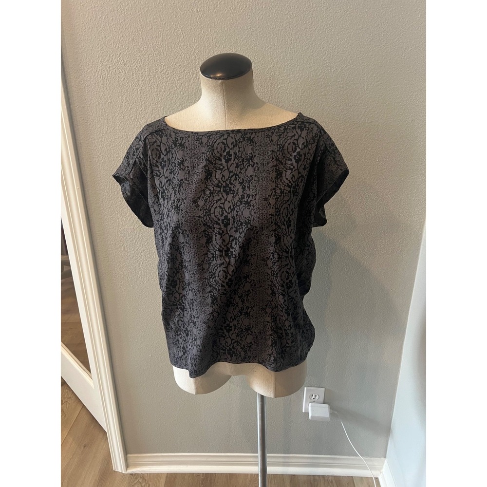 Converse One Star Women's Small Black Gray Lace Print Sheer Blouse Short Sleeve